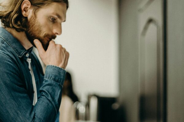 Penatnya Jadi Si Overthinking: Islam Mengajarkan Jalan Tenang